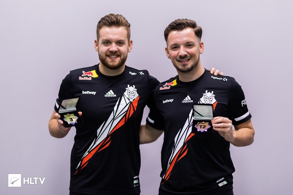 CSGO比赛：选手woxic态度不认真还喷队友？Mouz马上将其摁在替补席