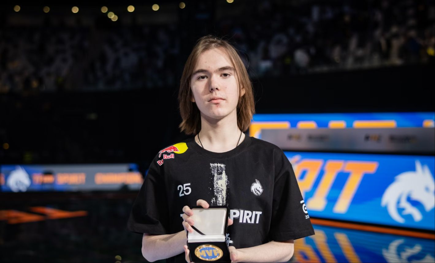 LPL主持小悠珊珊回应年龄问题：都是节目效果啊，大家别认真