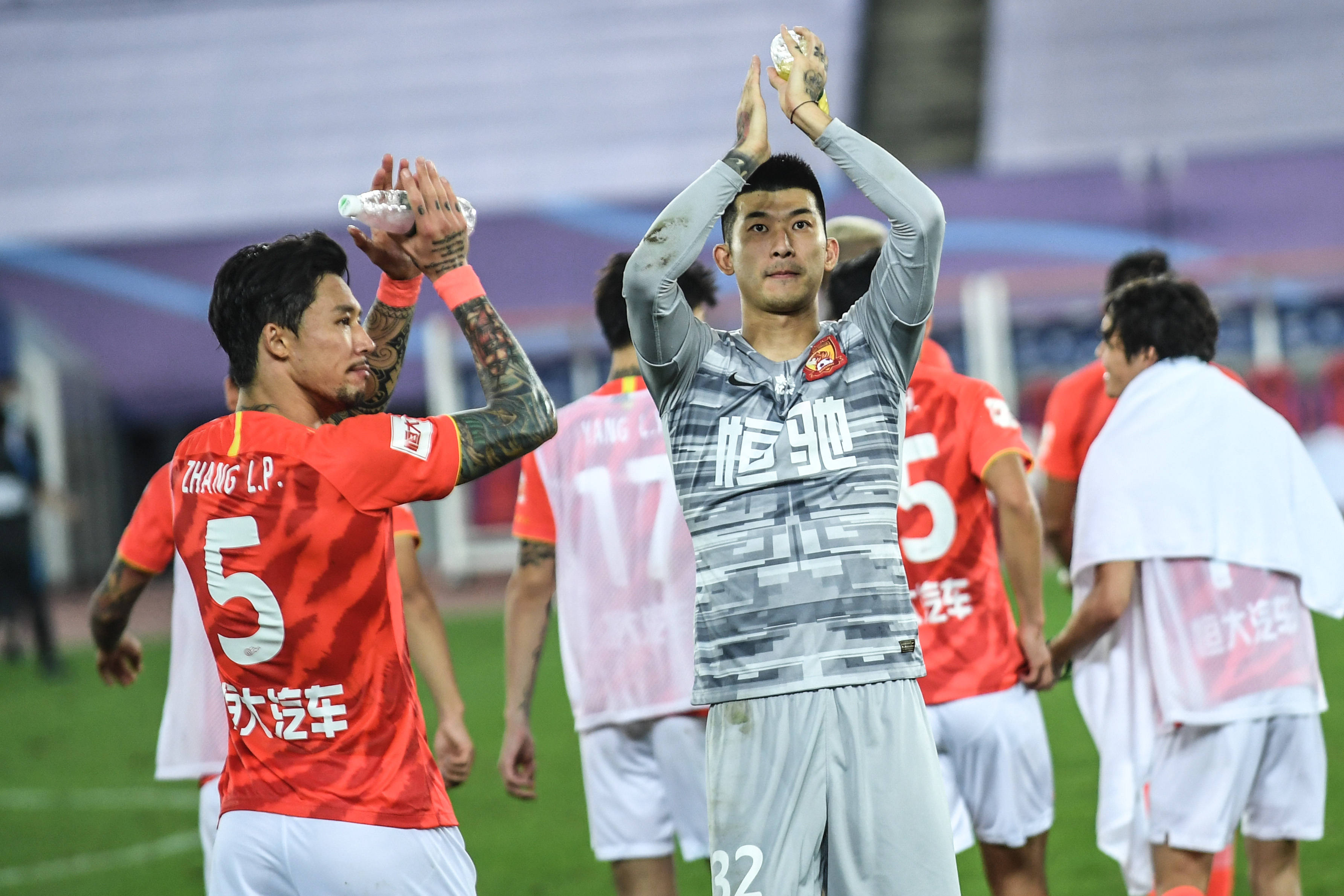 14场4球！19岁非洲中场天才新星横空出世，两大欧洲豪门都想签他